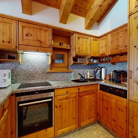 公寓 Polaschin B12 *